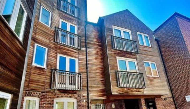 Info - Toast Stays · Riverview Apartment