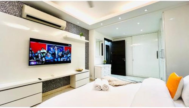 アパートメント - BluO 3BHK - Greater Kailash Lift Balcony Parking