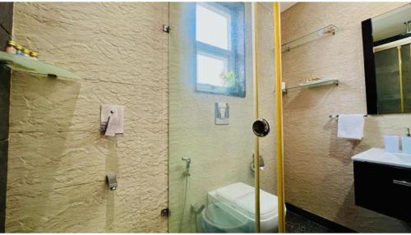 アパートメント - BluO 3BHK - Greater Kailash Lift Balcony Parking