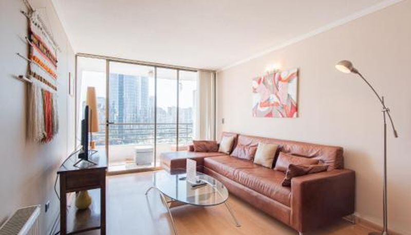 Info - TV  Wifi  Metro Uptown Ethnic - 2BR