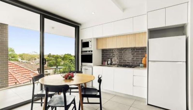 Apartment - Modern 2BD in Trendy Inner West