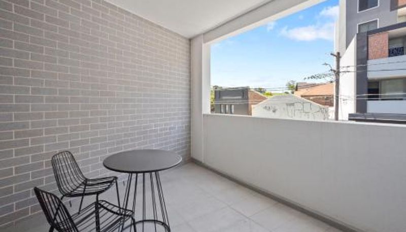 Info - Modern 2BD in Trendy Inner West