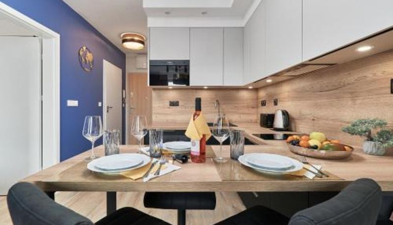 Kök - Braniborska Apartment Wrocław by Heyrent