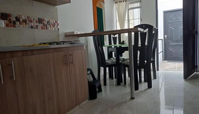 Info - con King Size Bed  estilo GURUS FR| Apto Central
