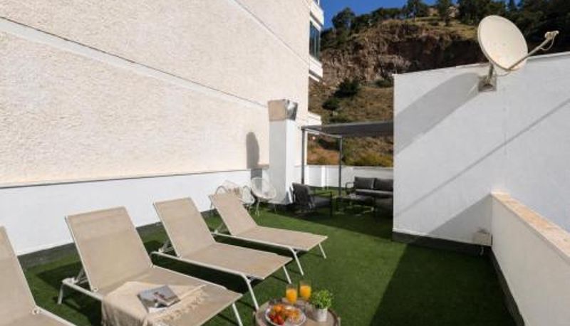 Info - Malagueta Penthouse MÁLAGA Si eS CaSuaL