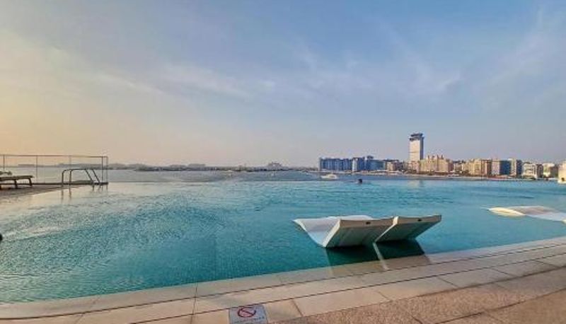 Apartment - Serene One Bedroom Beach Front
