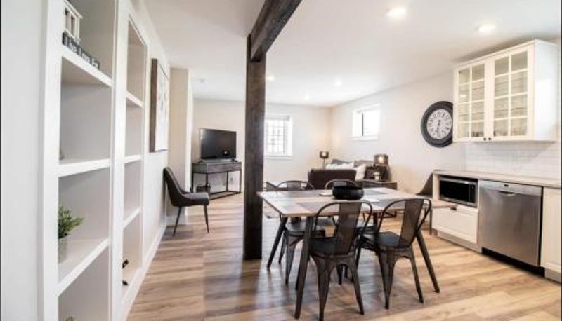 Bilgi - NN - Flats on 4th #1 - Downtown 2-bed 2-bath