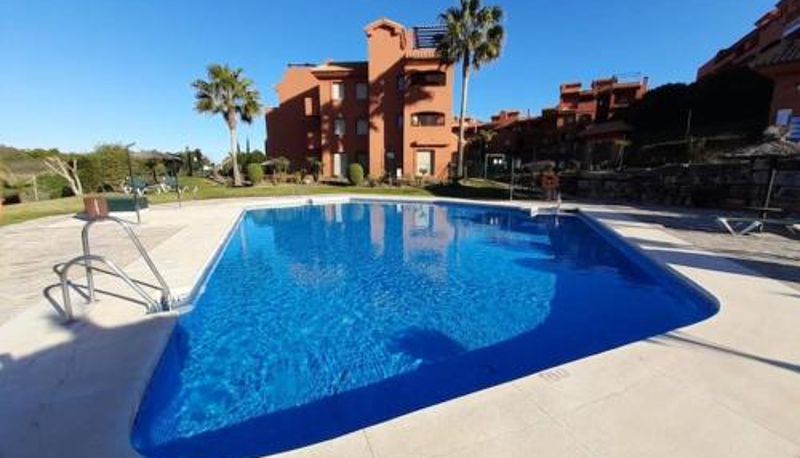 Appartamento - Apartamento de tres dormitorios muy espacioso con jardines y piscinas