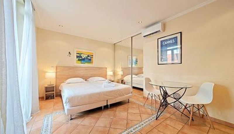 Info - Viva Riviera Residence Commandant André