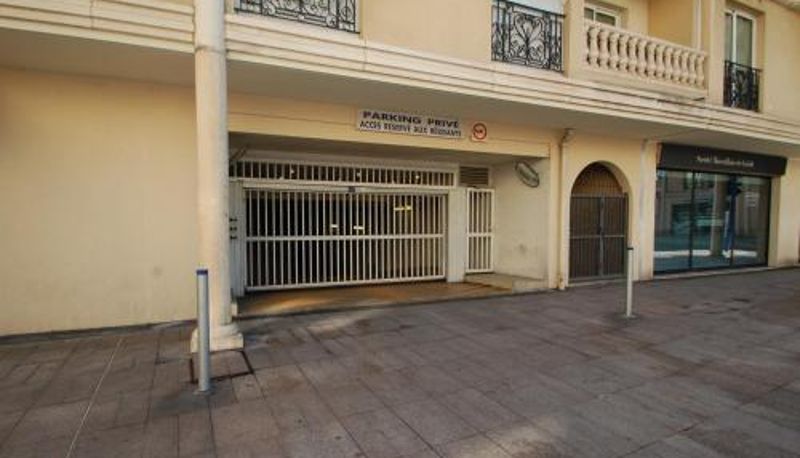 Información - en plein centre de Menton - FR-1-196-157  parking et Wi-Fi gratuit  clim Coquet 2P avec 2 balcons