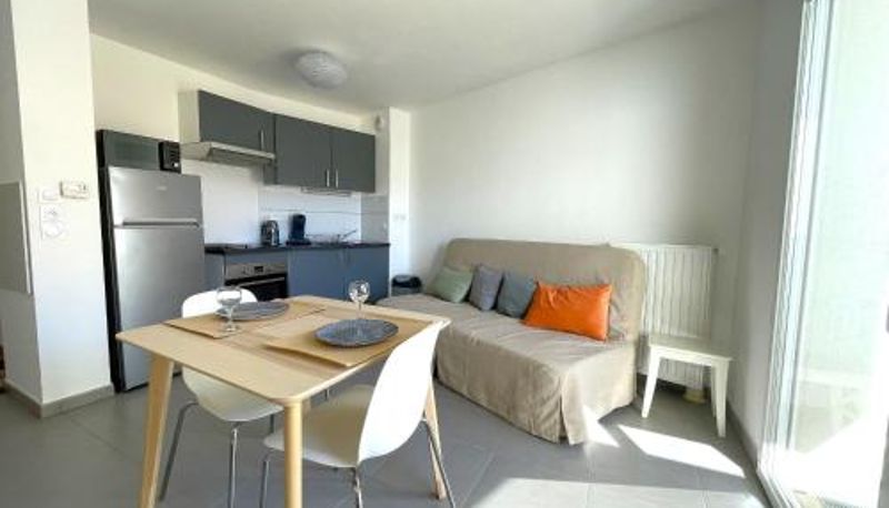 Info - Studio calme avec terrasse et parking à 5 min de la plage - FR-1-309-421