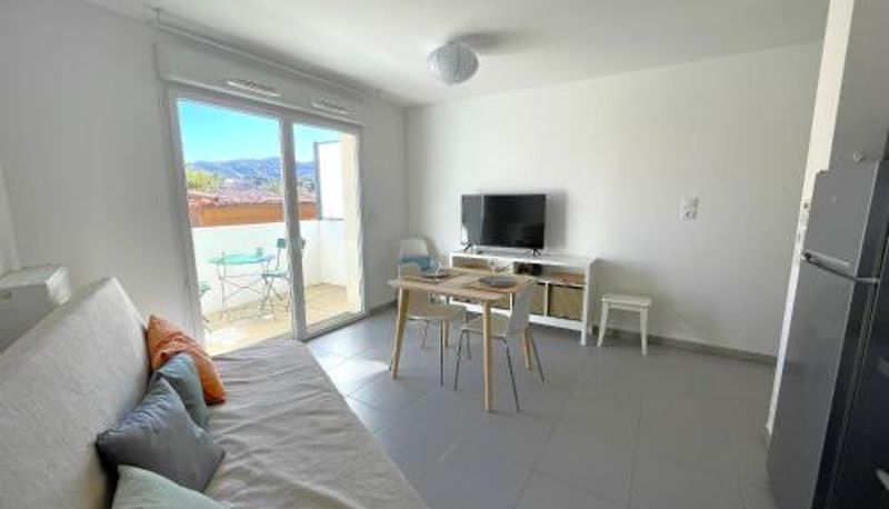 Info - Studio calme avec terrasse et parking à 5 min de la plage - FR-1-309-421
