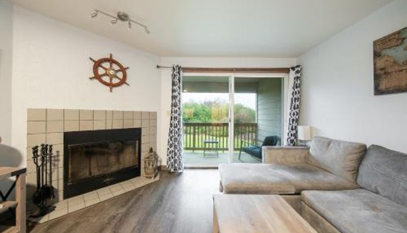 Apartamento - Aurora at Nautilus - Pet Friendly Oceanfront Condo