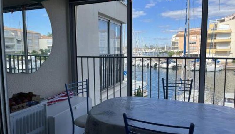 Camera standard - Proche plage et commerces - FR-1-749-70  Parking privé Appartement T2 au Cap d'Agde - 6 pers