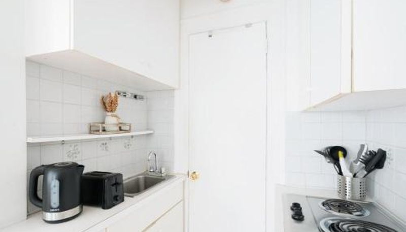 Bilgi - 11-4F Prime west village designer 1BR