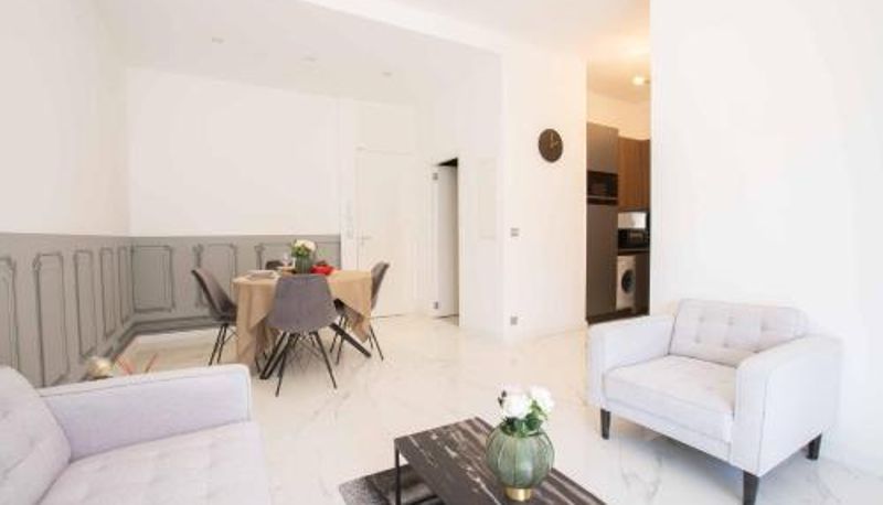 Daire - Le Magenta - Modern Apartment with Balcony - Happy Rentals