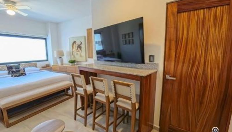 Apartament - Oceanview Studio Smart TV Pool Beach 5-min Walk