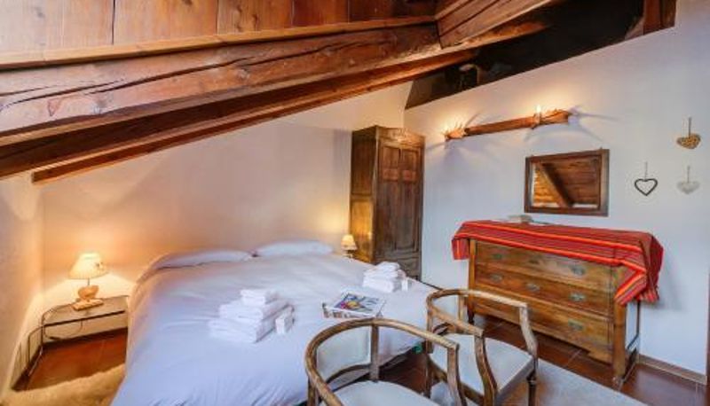 Apartment - close to Ski shuttle bus - Happy Rentals Le Meublè near the train station