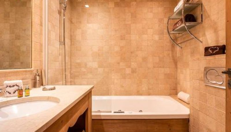 スタンダードルーム - WIFI  hammam  balnéo  3 chambres  proche pistes  centre Appartement 112m² Courchevel 1850