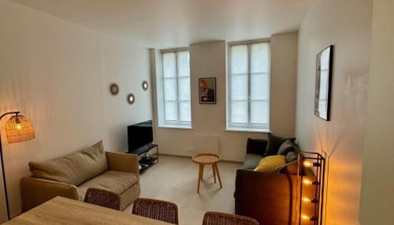 Info - Comfortable studio just steps from the sea