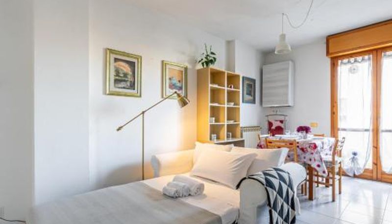 Daire - GuestHost - Cozy Apartment near the Hospital with 2 Balconies!