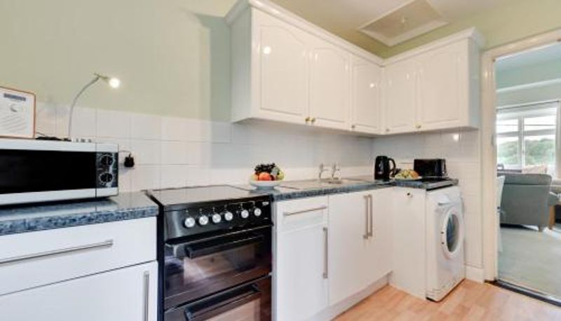 Apartment - 2 Bed in Helford oc-hcview