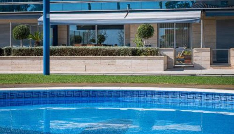 Habitación estándar - completamente equipado AT062 Planta baja en 1ra línea con salida a la piscina