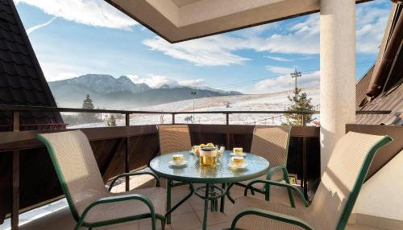 Terraza - Polana Szymoszkowa Apartment with Mountain View by Noclegi Renters