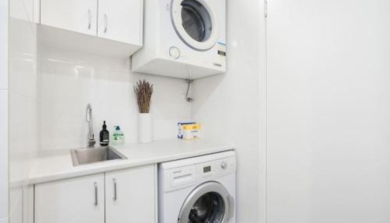アパートメント - Chic Central Apt with Free Parking by Custom Bnb Hosting