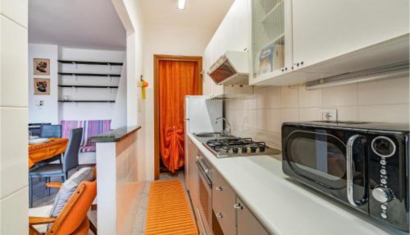 Appartement - 2 Bedroom Lovely Apartment In Grosseto