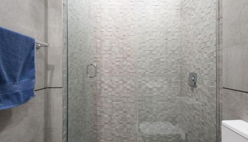 Info - 78-3B New Junior 1 BR Prime UES WD in unit