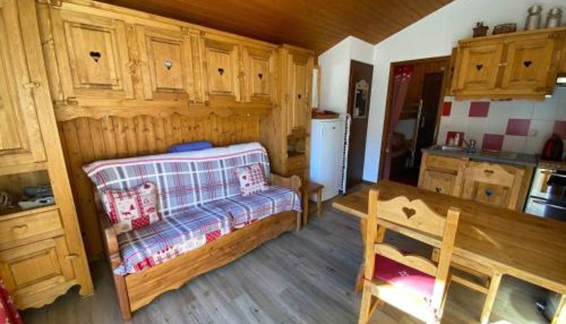 Info - Studio 4 pers. sur les pistes avec balcon et parking