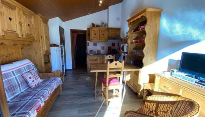 Info - Studio 4 pers. sur les pistes avec balcon et parking