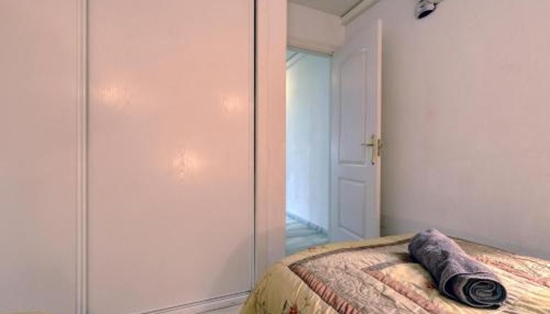 Apartment - Luxury 2 Bed Apt Freeview Tv Wi