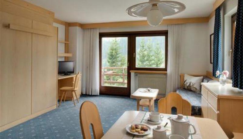 Zimmer - Apartments Boè