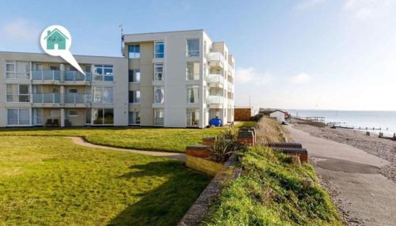 Apartment - Two Bed Seafront Escape in East Wittering