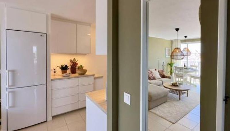 Apartament - Central Apartment With Seaview Terrace And Pool