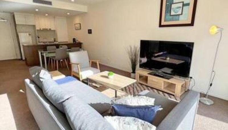 Bilgi - Bright 1BD with Private Office - Braddon