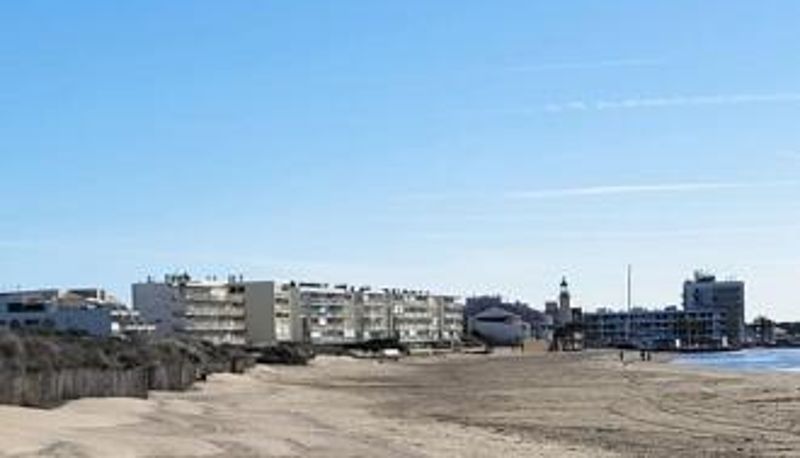 Información - La Voile Bleue où il fait bon être plage et commerces à pied