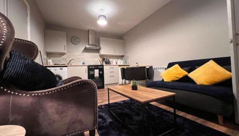 Info - Cosy & Comfy City Apartment