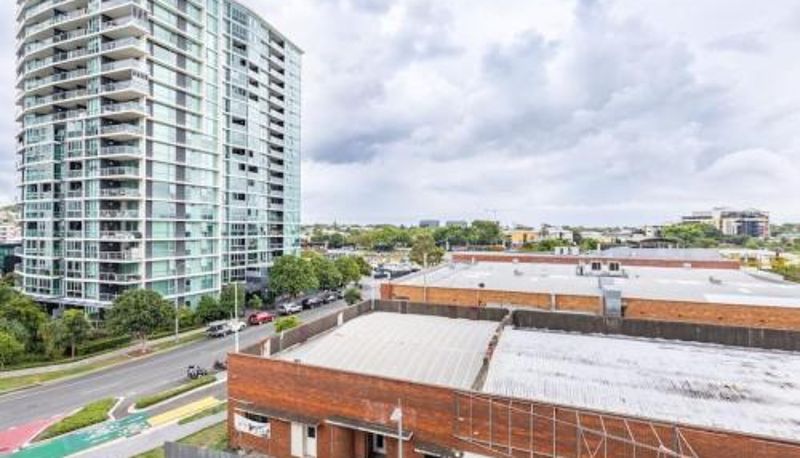 Información - Simply stunning Riverside 1BR apt at Hamilton