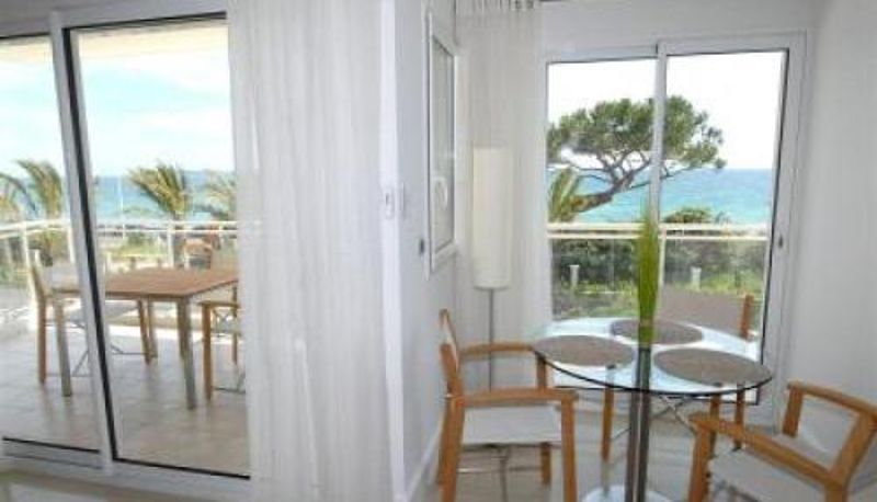 Terrazza - 2 Bath Apt on the Cannes sea front has swimming pool and is a secure modern building 464 Stunning 2 Bed