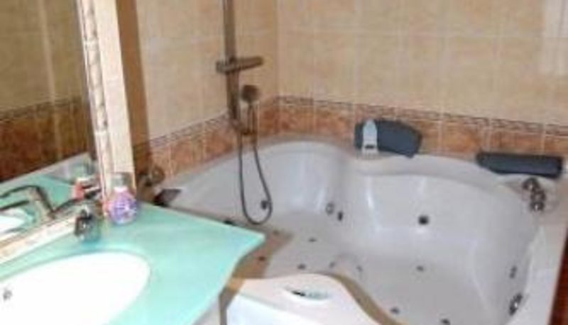 Info - 2 Bath Apt on the Cannes sea front has swimming pool and is a secure modern building 464 Stunning 2 Bed