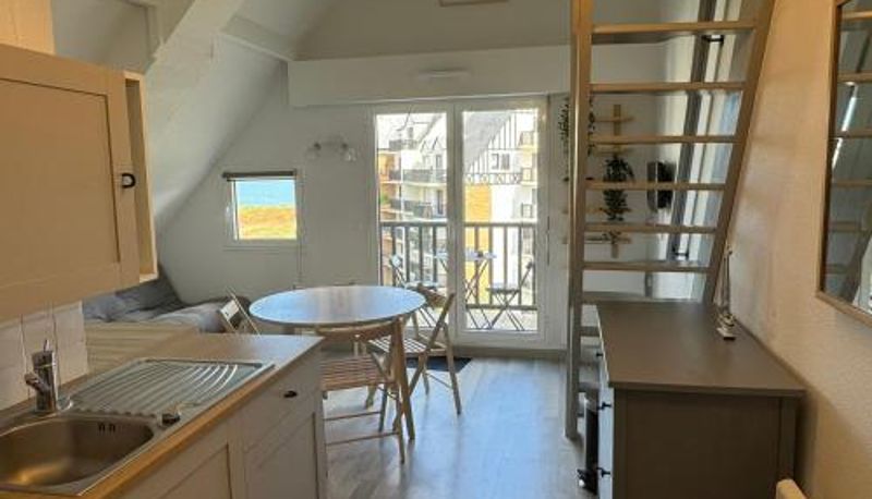 Info - Cabourg - FR-1-487-369  face mer Appartement rénové 2 pièces