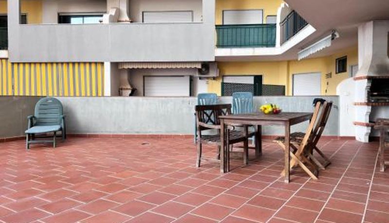 Daire - Armação de Pêra Ocean Terrace by Homing