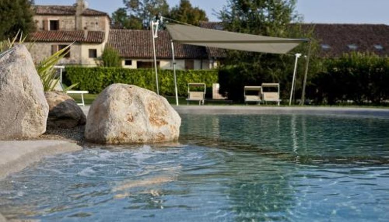 Piscina - Agriturismo La Montecchia