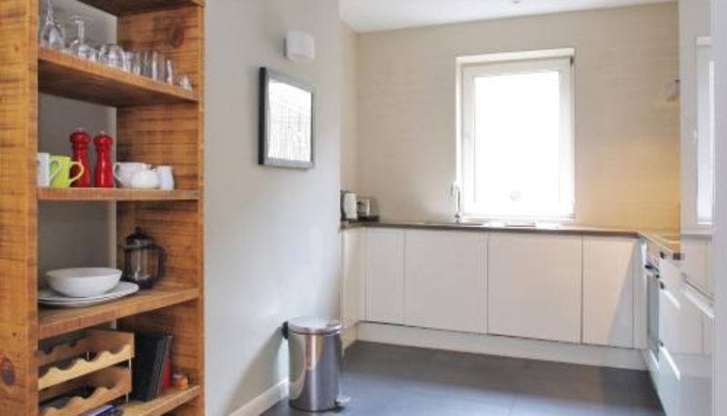 Daire - 4 min to Waterloo Spacious 275 sqm Apartment with King Beds