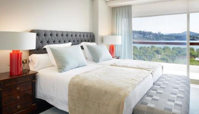 Apartamento - Playa de La Concha 10 by FeelFree Rentals