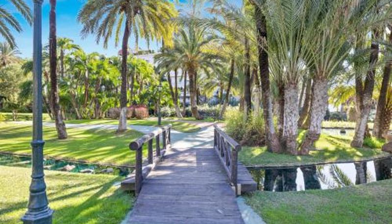 Bilgi - Pool view apartment in Casa Sevilla - Puerto Banús