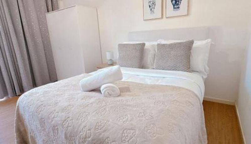 Standart oda - Comfy unit near Garden City Westfield Street Parking